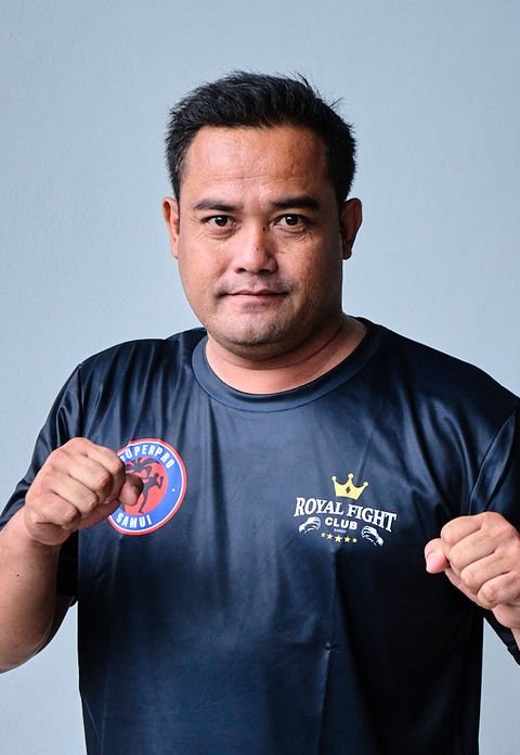 Nueng, Muay Thai Trainer at Superpro Samui
