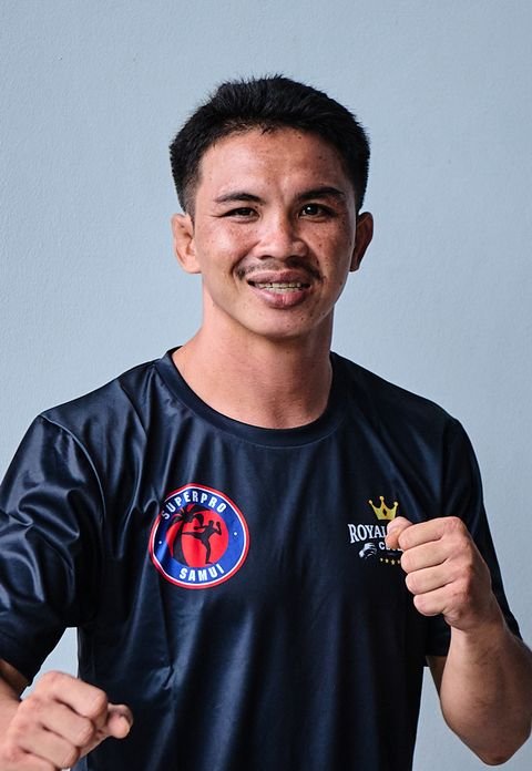 Rung, Muay Thai Trainer at Superpro Samui
