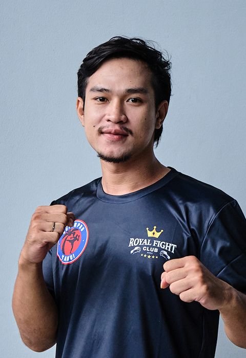 Rut, Muay Thai Trainer at Superpro Samui